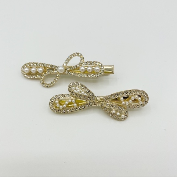 Set of 2 Bow-and-Pearl Pavé Hair Clips - Picture 3 of 4